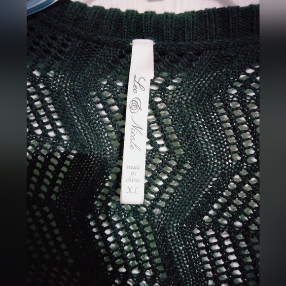 Leo & Nicole Sweater XL - Picture 3 of 3